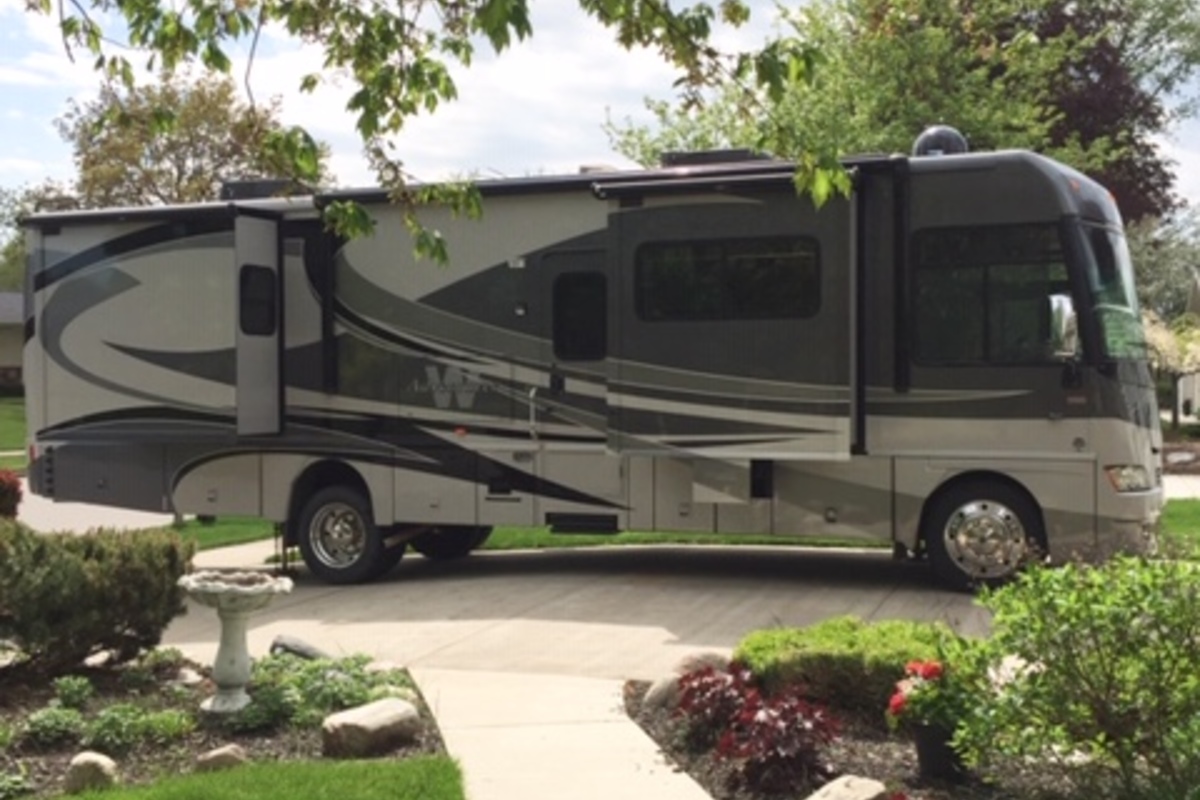 2011 Winnebago Adventurer 35P in Grandville, MI